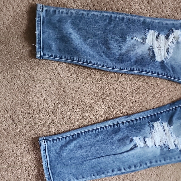 Judy Blue Distressed Blue Jeans - Picture 5 of 14